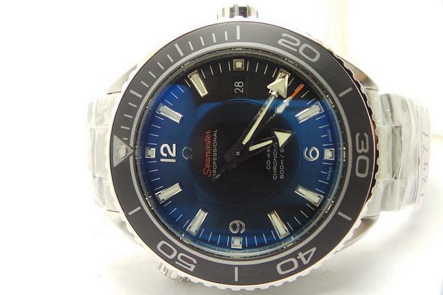 Omega Planet Ocean Siyah Seramik Bezel