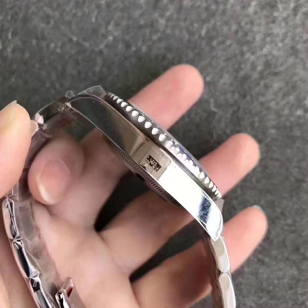 2020'nin En Çok Satan 10 Replika Rolex Modeli — 40. fotoğraf