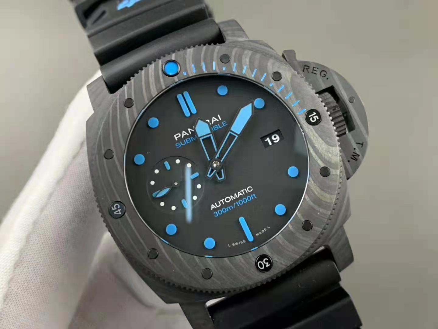 2020'nin En Çok Satan On Panerai Replika Saati — 35. fotoğraf