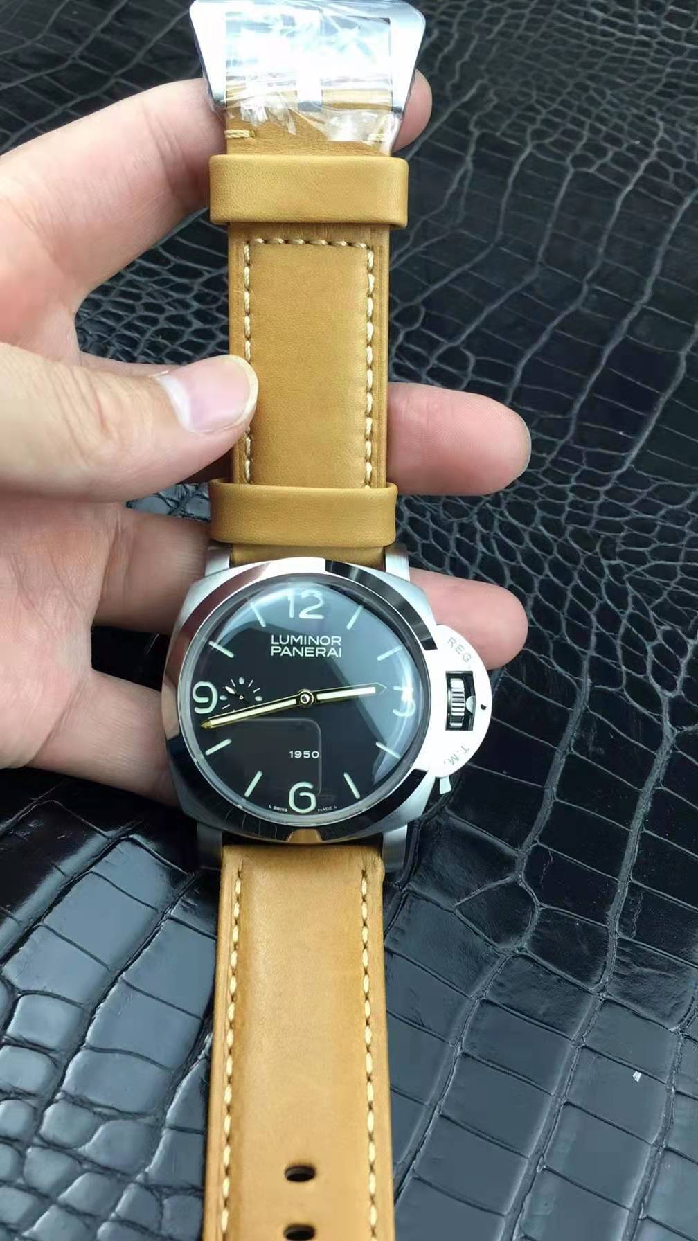 2020'nin En Çok Satan On Panerai Replika Saati — 68. fotoğraf