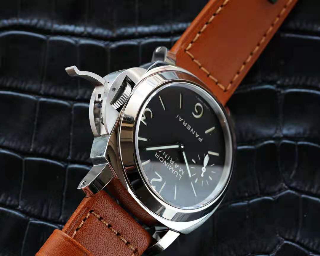 2020'nin En Çok Satan On Panerai Replika Saati — 89. fotoğraf
