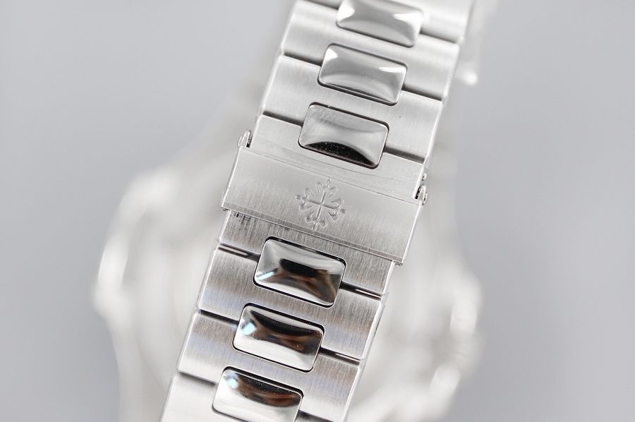 3K Factory Patek Philippe Nautilus Zeytin Yeşili T Baget Elmaslı 2021 Model Kol Saati — 9. fotoğraf