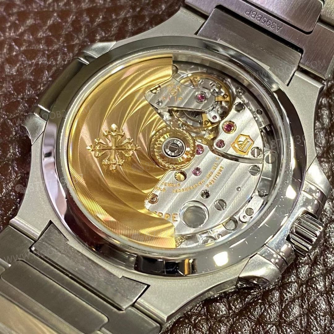 3K Factory Patek Philippe PP7118 kadın Nautilus modeli ilk bakışta replika belli oluyor mu? — 10. fotoğraf