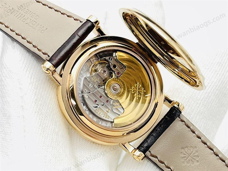 3K Patek Philippe 5227 Retro Model Kol Saati İncelemesi — 6. fotoğraf