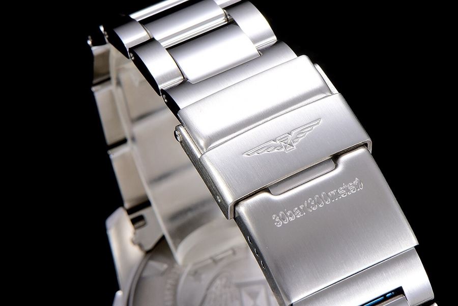 8F Factory Longines Conquest Kronograf Serisi 2020 Yeni Ürün İncelemesi - Siyah Kadran — 6. fotoğraf