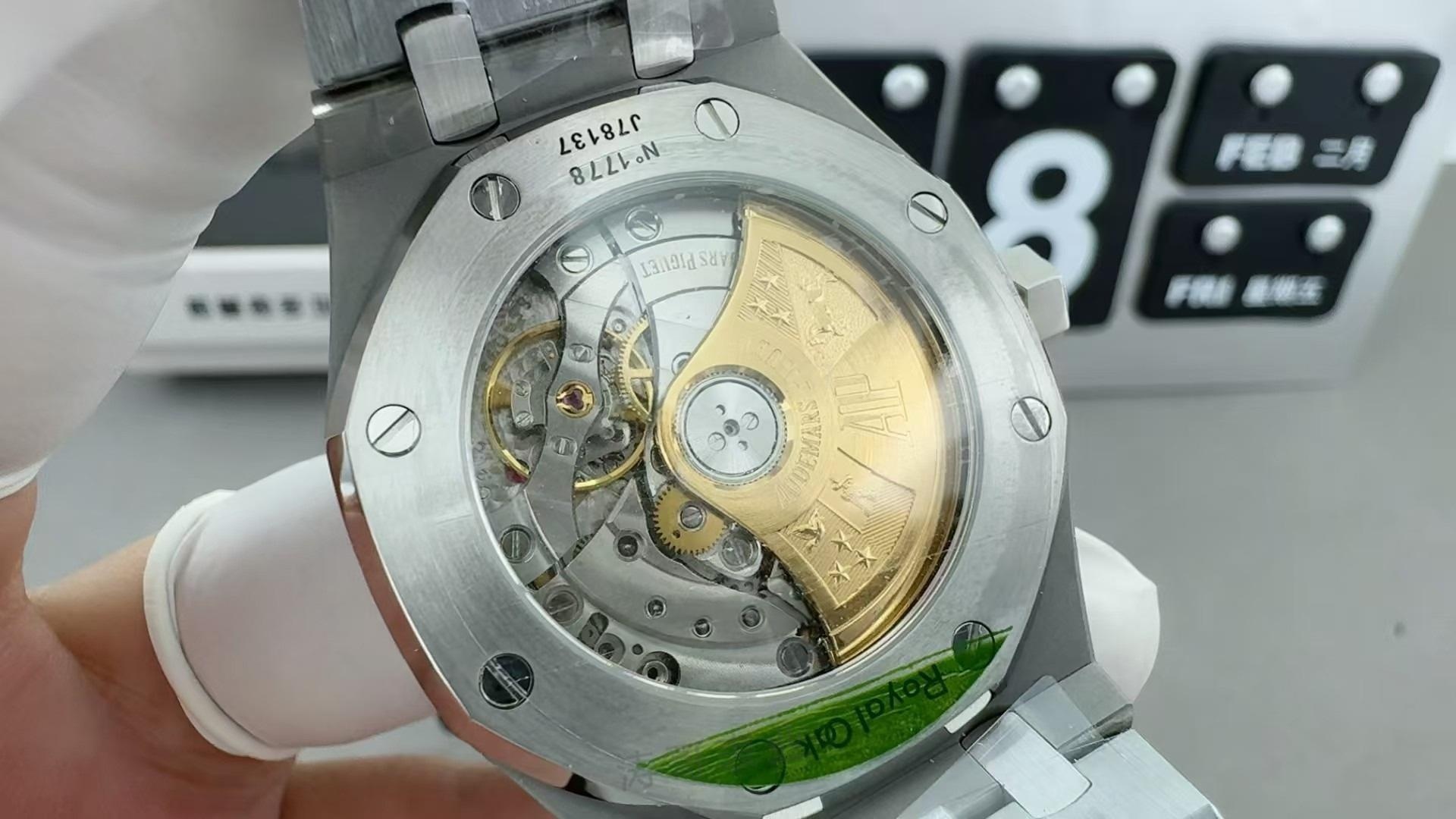APS Factory Audemars Piguet 15450'yi uzmanlar nasıl değerlendiriyor? — 5. fotoğraf