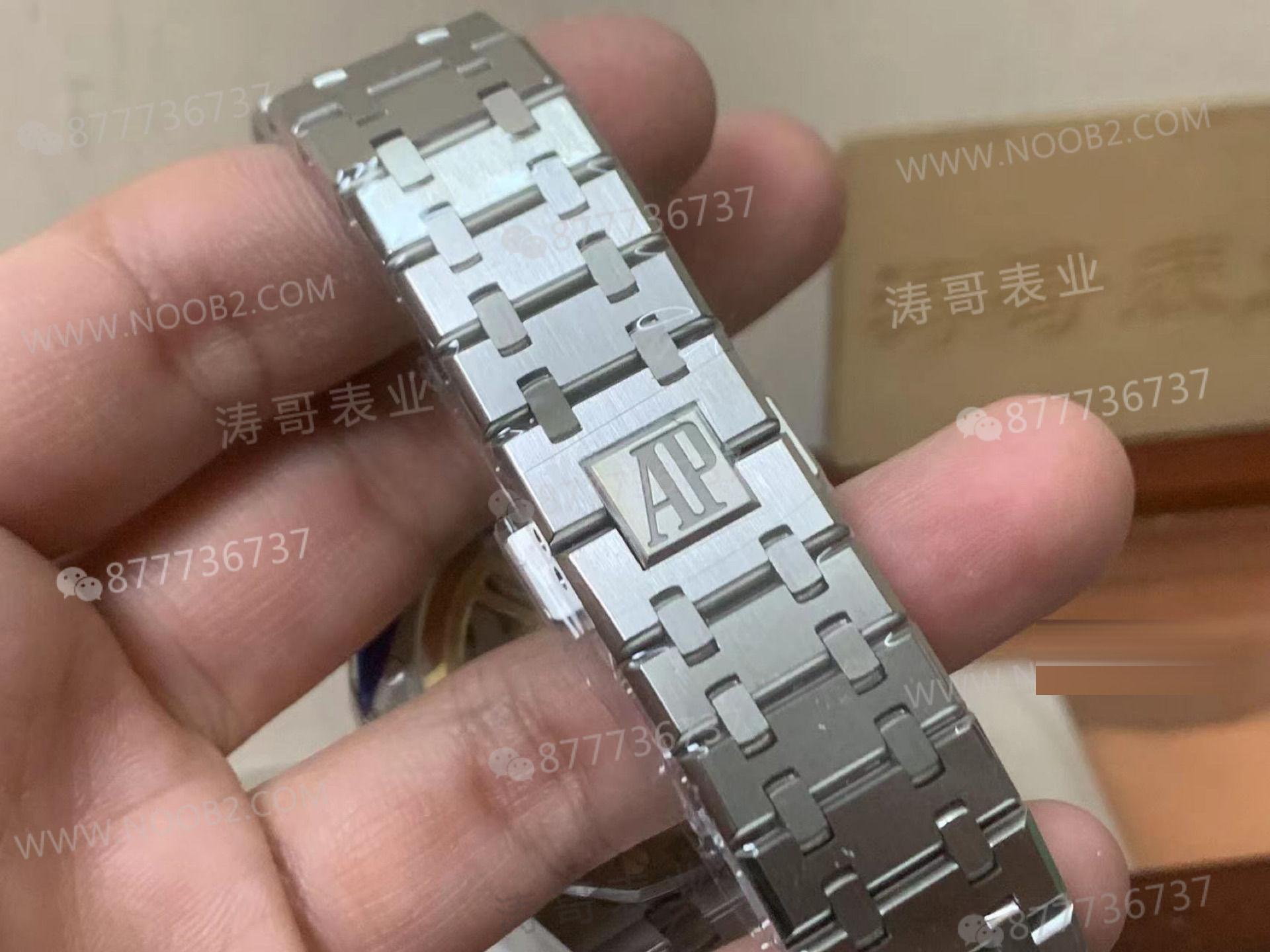 APS Factory Audemars Piguet 15500 V3 yükseltilmiş sürümünün detayları yerinde mi, yoksa bir bakışta sahte mi belli oluyor? — 13. fotoğraf