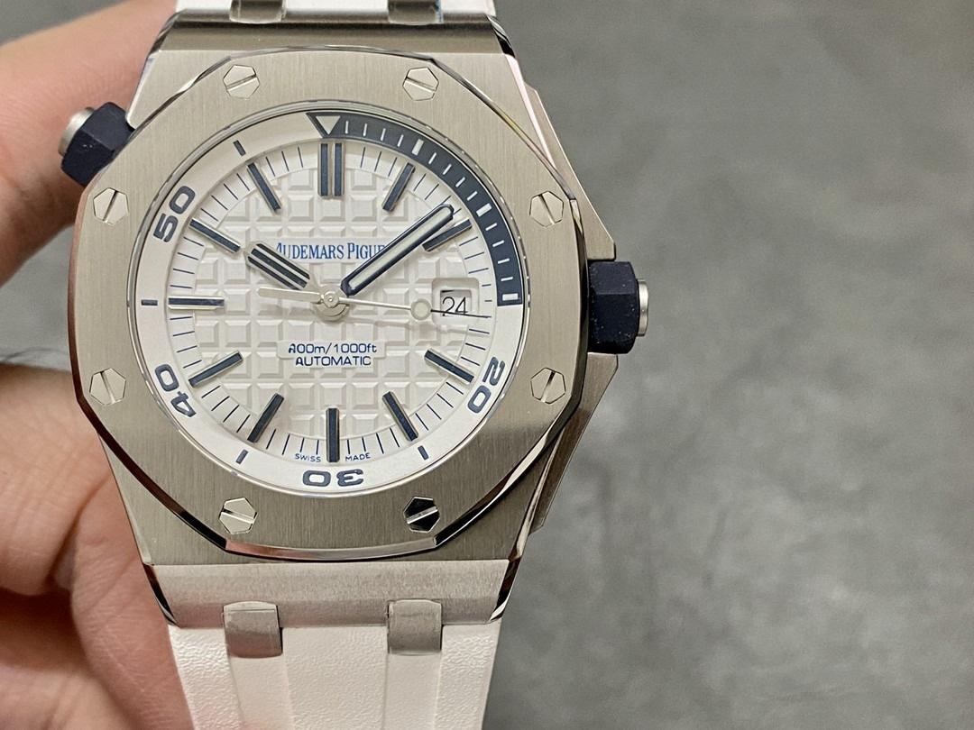 APS Factory Audemars Piguet 15710 yeşil ve beyaz kadranlı 3120 entegre mekanizmanın işçiliği nasıl? — 4. fotoğraf