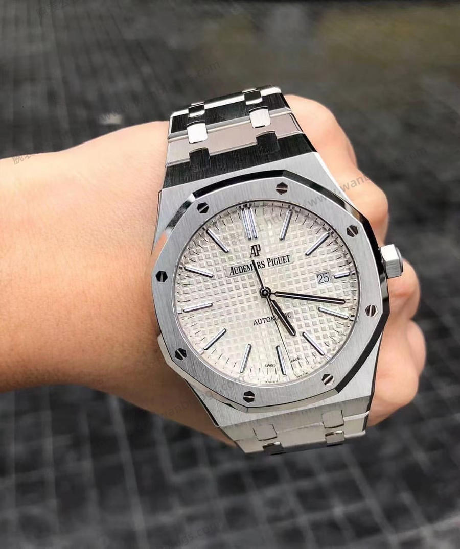 APS Factory Audemars Piguet entegre 3120, en güçlü "çelik kral" 15400 (beyaz kadran) saat incelemesi — 2. fotoğraf