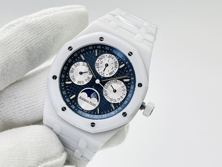 APS Factory Audemars Piguet Royal Oak Perpetual Calendar beyaz seramik saat incelemesi — 1. fotoğraf