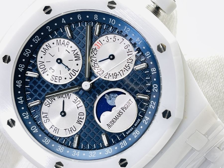 APS Factory Audemars Piguet Royal Oak Perpetual Calendar beyaz seramik saat incelemesi — 2. fotoğraf