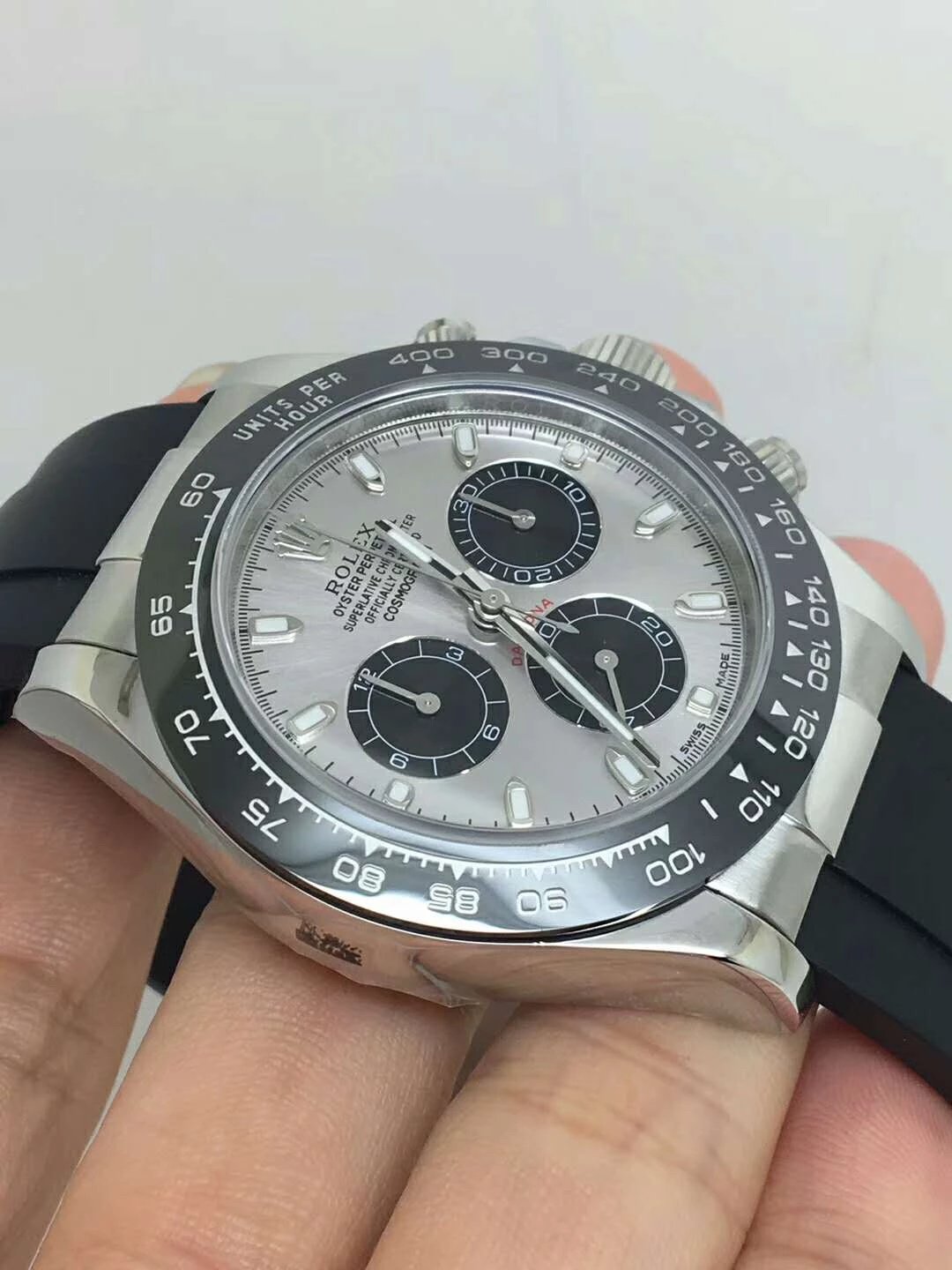 Replika Rolex Daytona Siyah Seramik Bezel