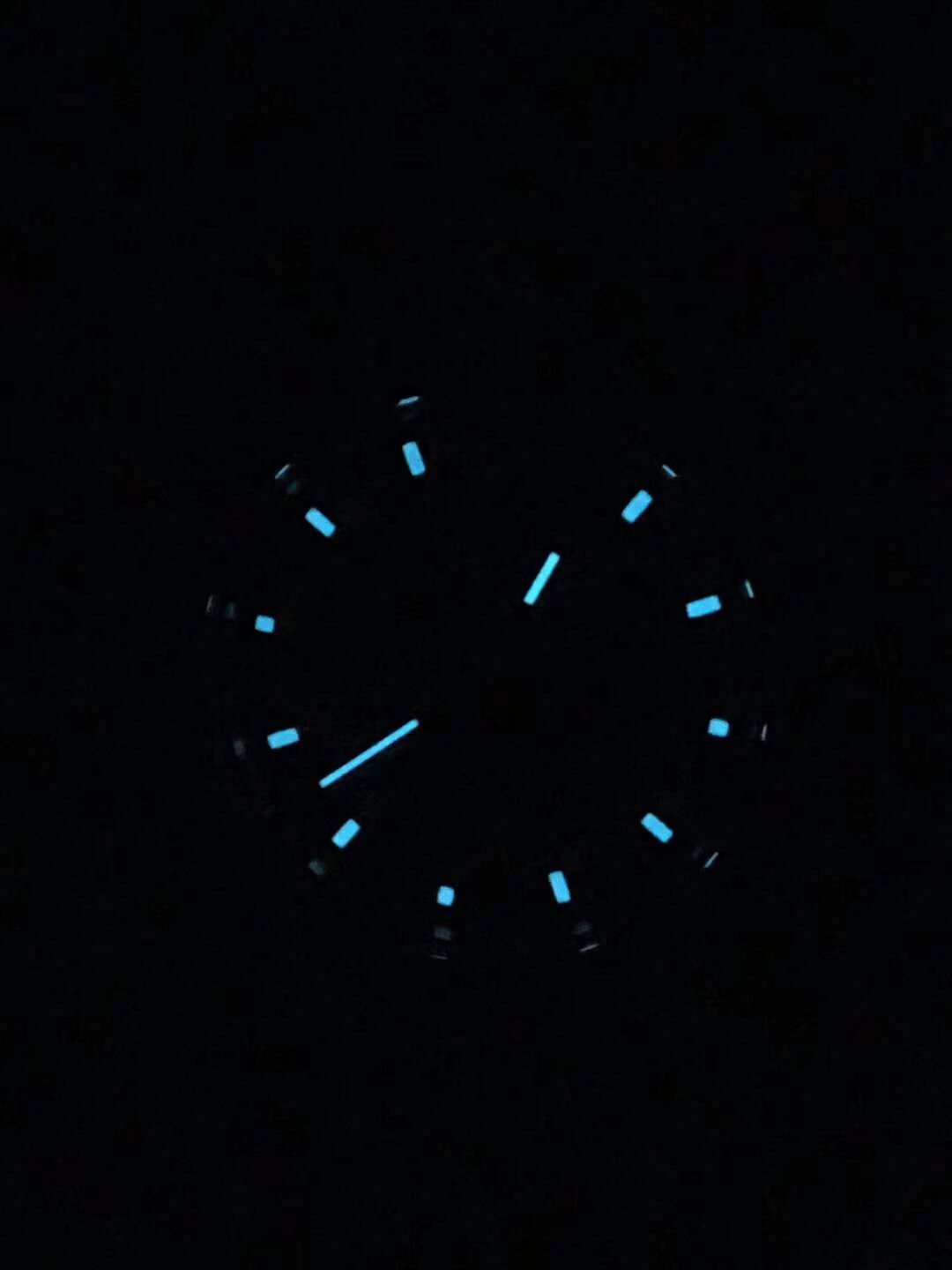 Replika Rolex Gri Daytona Kadran Lume