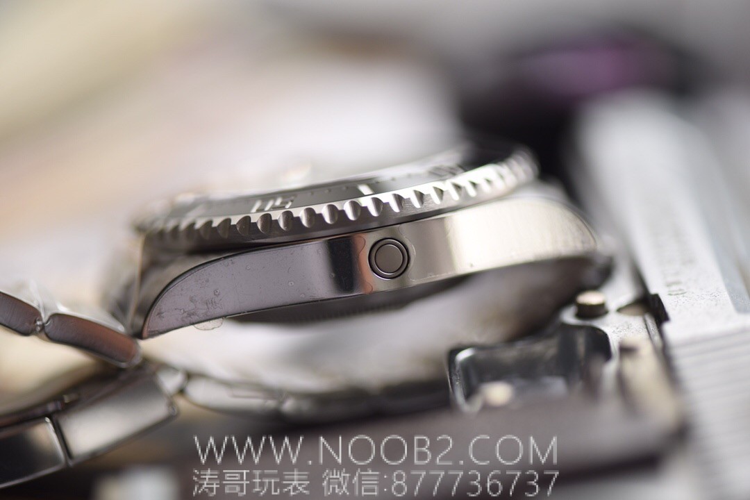 AR Factory Rolex kırmızı yazılı Sea-Dweller V3 versiyonu "tek kırmızı hayalet kral" 904L SEA-DWELLER 126600 Seagull 2824 mekanizmalı replika saat incelemesi — 10. fotoğraf