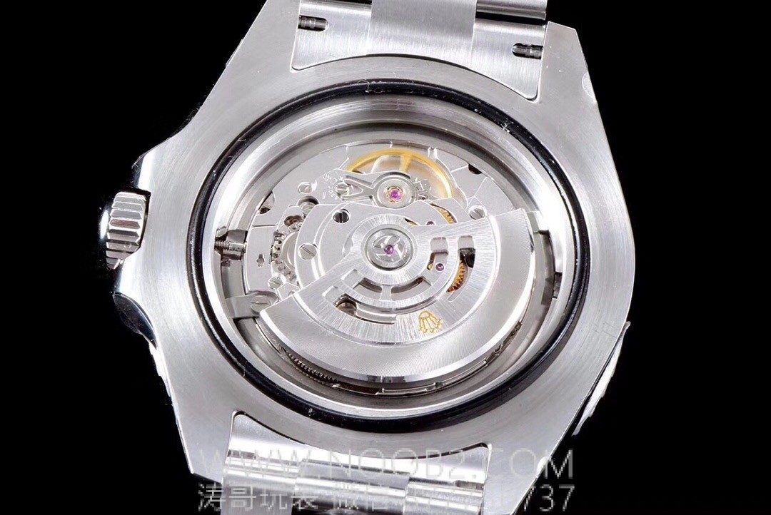 AR Factory Rolex kırmızı yazılı Sea-Dweller V3 versiyonu "tek kırmızı hayalet kral" 904L SEA-DWELLER 126600 Seagull 2824 mekanizmalı replika saat incelemesi — 19. fotoğraf