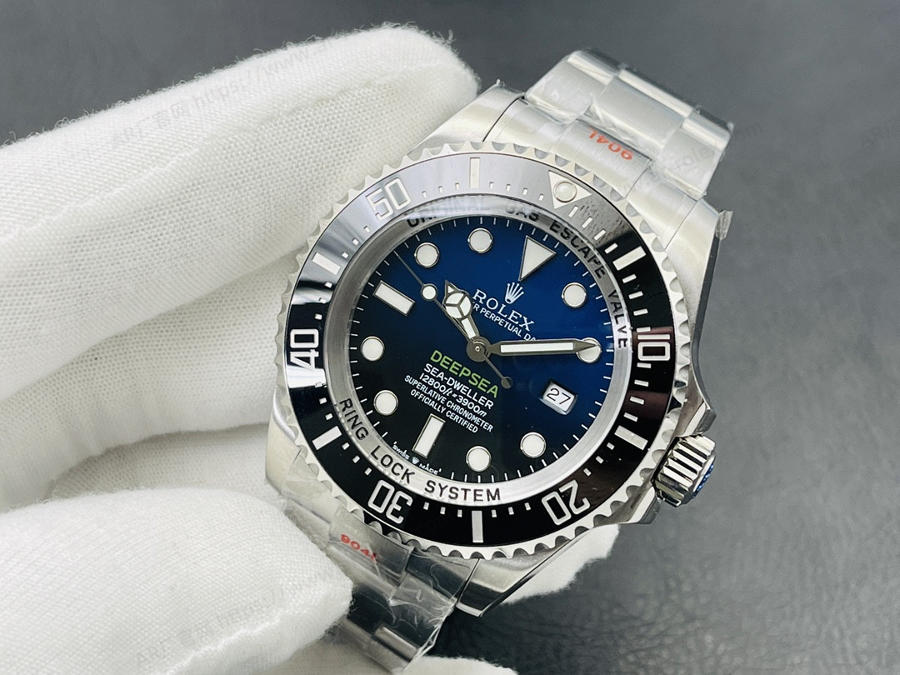 AR Factory Rolex Sea-Dweller Deepsea 116660 gradyan kadranlı Deepsea saat incelemesi — 2. fotoğraf