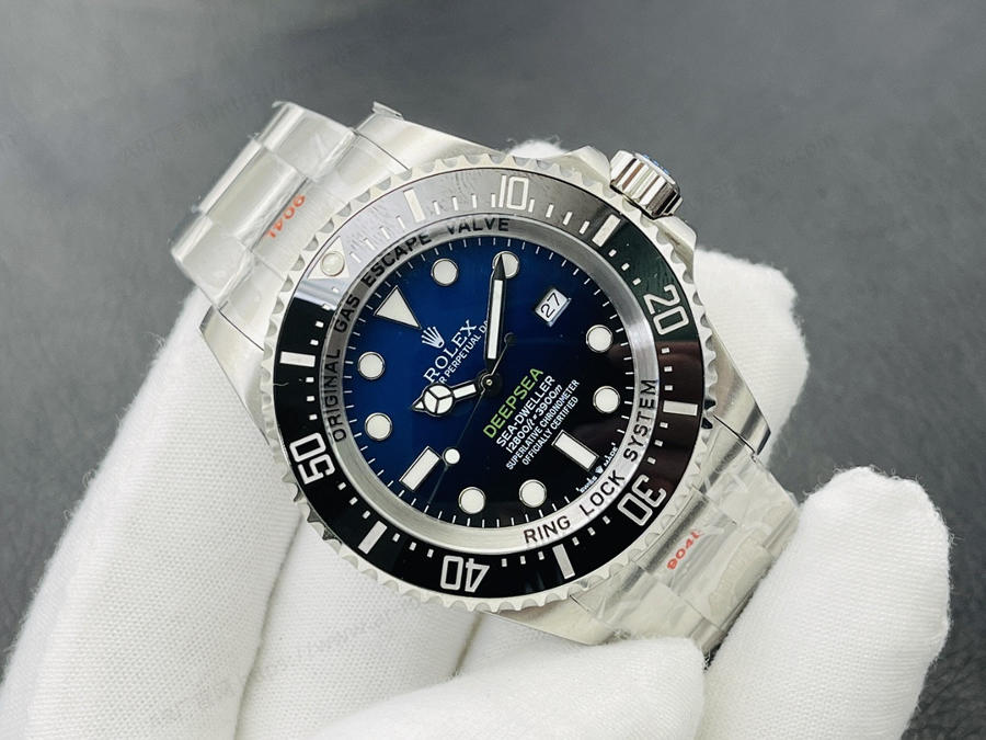 AR Factory Rolex Sea-Dweller Deepsea 116660 gradyan kadranlı Deepsea saat incelemesi — 4. fotoğraf