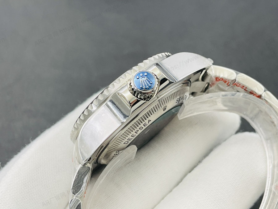 AR Factory Rolex Sea-Dweller Deepsea 116660 gradyan kadranlı Deepsea saat incelemesi — 8. fotoğraf