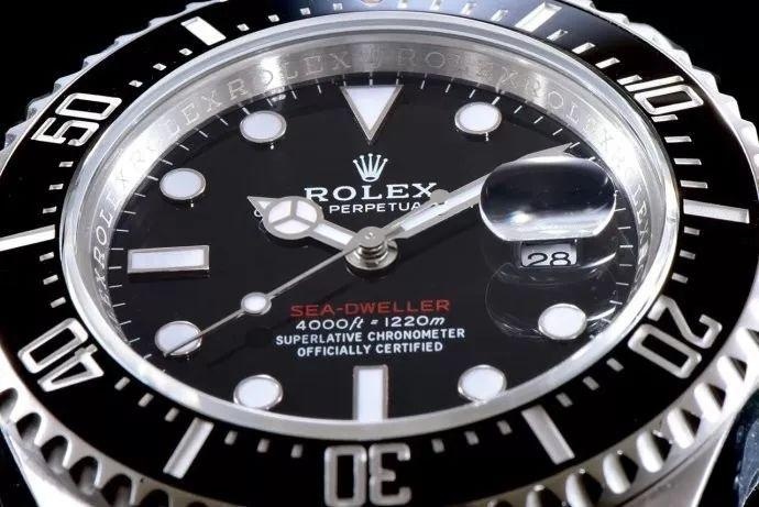 AR Factory Rolex Tek Kırmızı Hayalet Kral V3 sürümünün adı nereden geliyor? — 3. fotoğraf