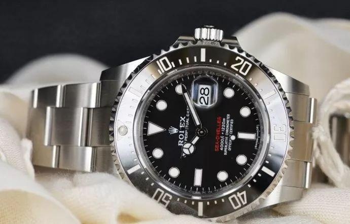 AR Factory Rolex Tek Kırmızı Hayalet Kral V3 sürümünün adı nereden geliyor? — 5. fotoğraf