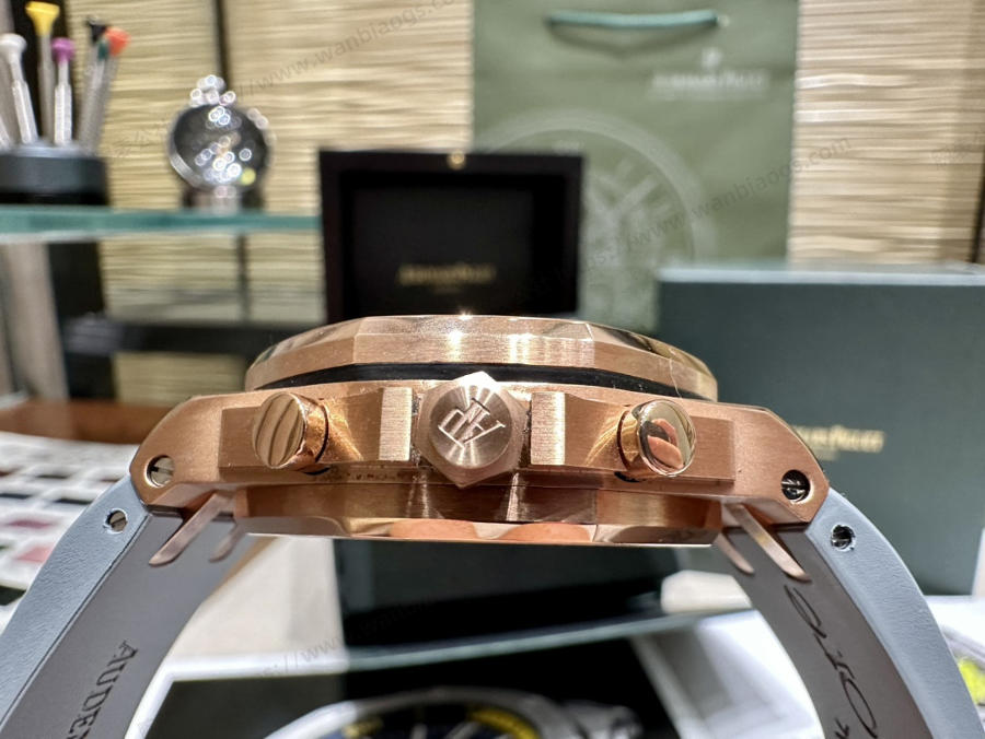 Audemars Piguet Kadın 37 mm - Ünlü Wang Ziwen ile Aynı Model - Royal Oak Offshore Serisi Kronograf Saat — 4. fotoğraf