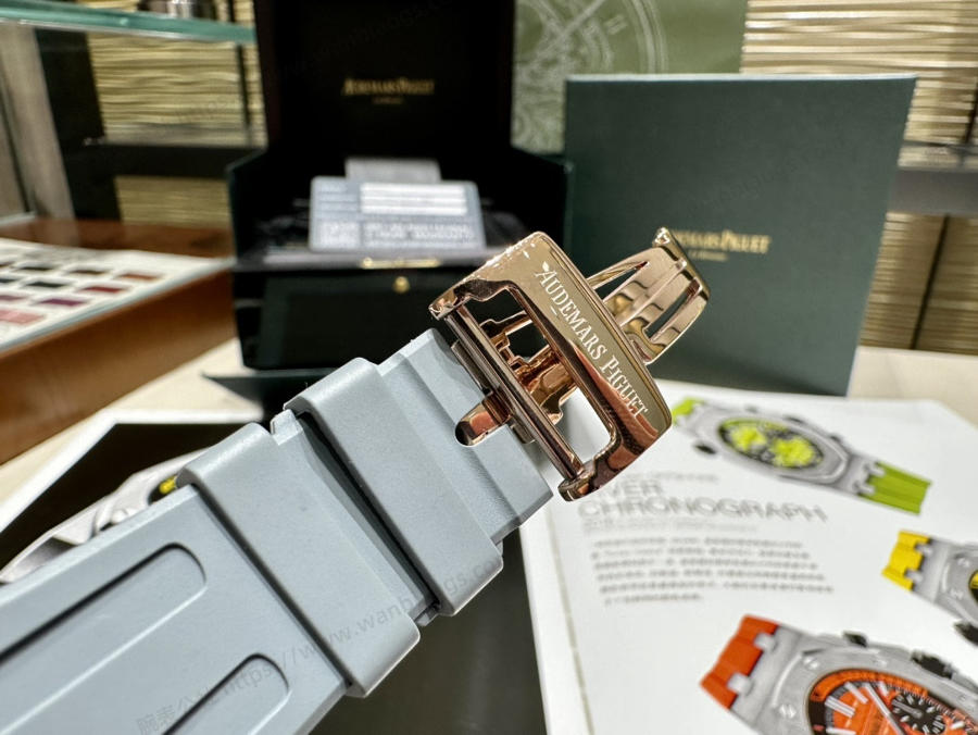 Audemars Piguet Kadın 37 mm - Ünlü Wang Ziwen ile Aynı Model - Royal Oak Offshore Serisi Kronograf Saat — 7. fotoğraf