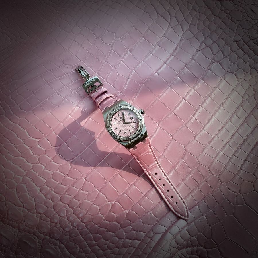 Audemars Piguet Royal Oak Ref. 67601 kuvars kadın saati (Pembe) - Tanrıçanıza "Sevgililer Günü" hediyesi — 11. fotoğraf