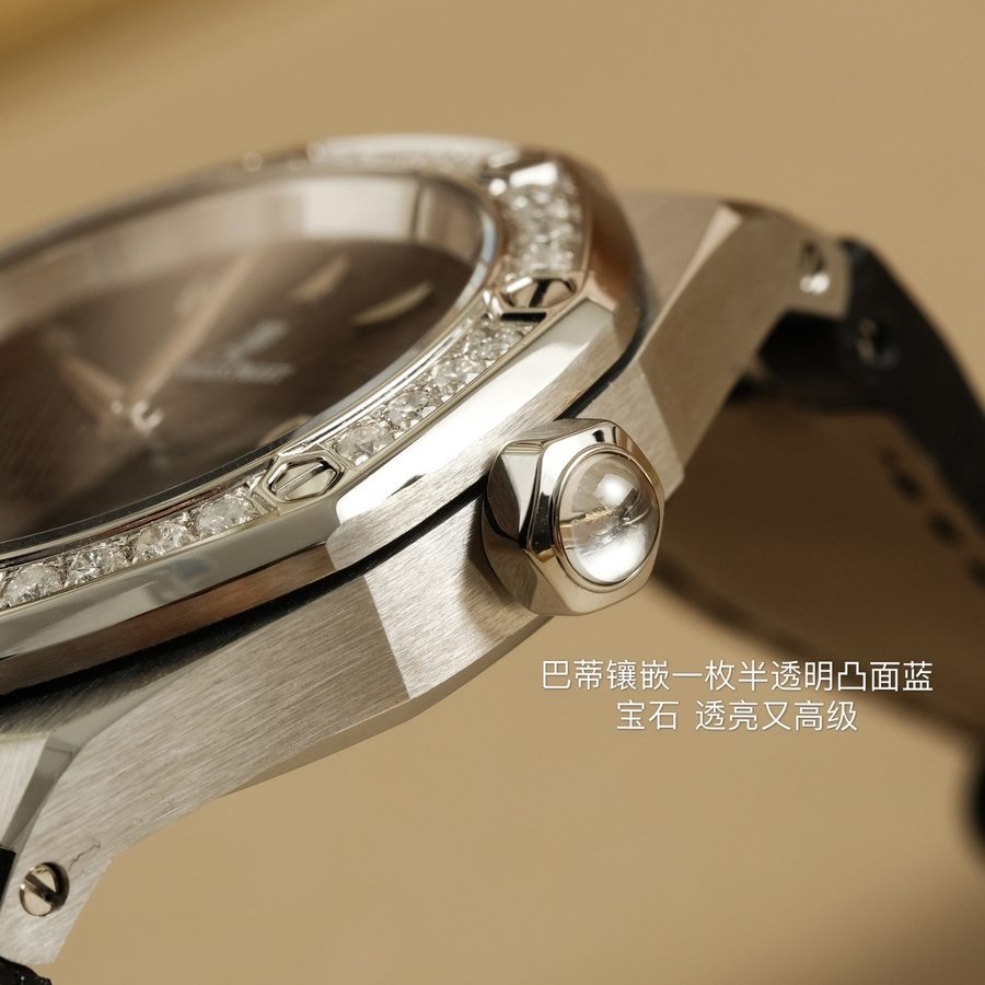Audemars Piguet Royal Oak serisi model 67601 kuvars kol saati (siyah) - tanrıçaya "Sevgililer Günü" hediyesi — 6. fotoğraf