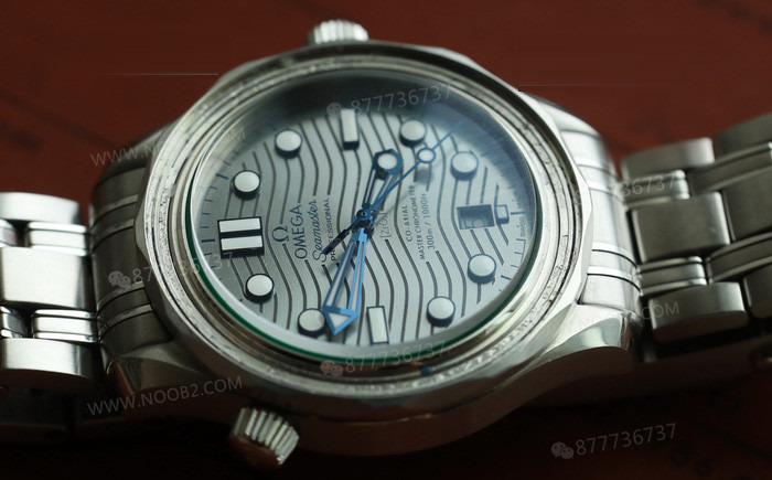 Ayrıntılı inceleme: VS Factory Omega Seamaster 300 replika 8800 mekanizması, çift T darbe emici ve orijinalden farkları — 3. fotoğraf