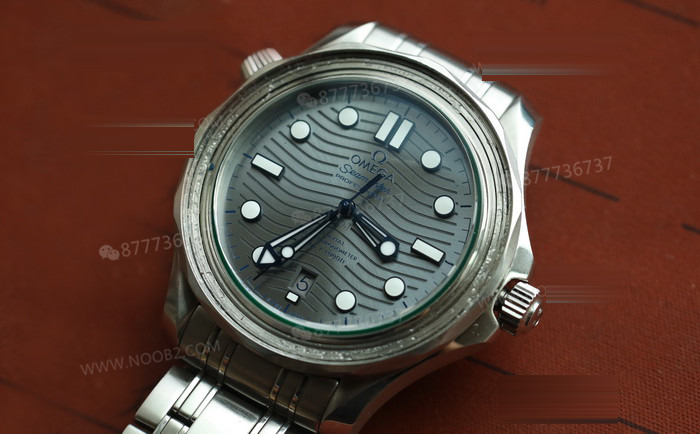 Ayrıntılı inceleme: VS Factory Omega Seamaster 300 replika 8800 mekanizması, çift T darbe emici ve orijinalden farkları — 5. fotoğraf