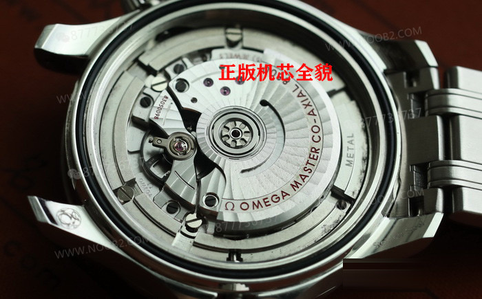 Ayrıntılı inceleme: VS Factory Omega Seamaster 300 replika 8800 mekanizması, çift T darbe emici ve orijinalden farkları — 13. fotoğraf