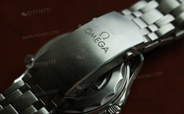 Ayrıntılı inceleme: VS Factory Omega Seamaster 300 replika 8800 mekanizması, çift T darbe emici ve orijinalden farkları — 27. fotoğraf