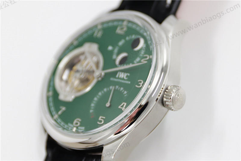BBR Factory IWC Little Prince Pilot Constant-Force Tourbillon işçilik incelemesi — 4. fotoğraf