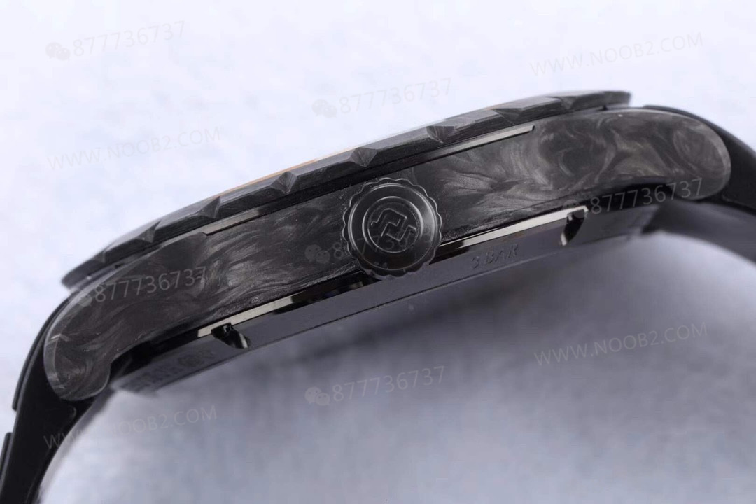 BBR Factory Karbon Fiber Roger Dubuis DBEX0577 Tourbillon Excalibur Serisi Kol Saati — 6. fotoğraf