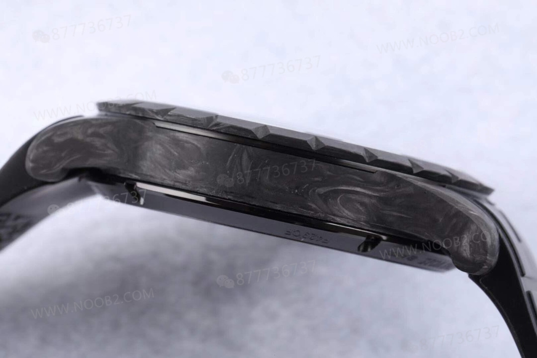 BBR Factory Karbon Fiber Roger Dubuis DBEX0577 Tourbillon Excalibur Serisi Kol Saati — 7. fotoğraf