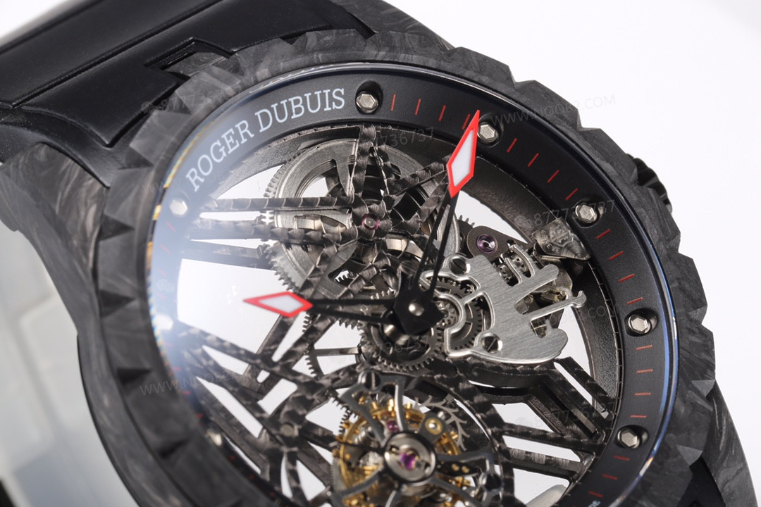 BBR Factory Roger Dubuis 0577 Tourbillon V4 sürümünde neler geliştirildi? — 16. fotoğraf
