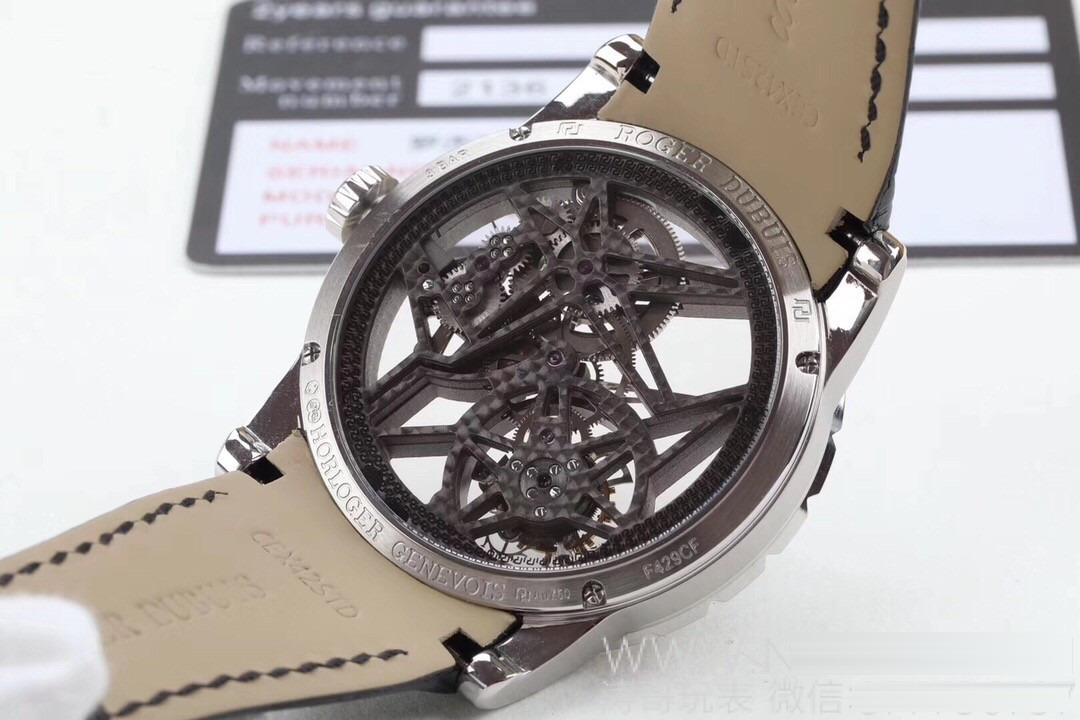 BBR Factory V3 versiyon Roger Dubuis Kral serisi RDDBEX0393 tourbillon replika saatinde neler yükseltildi? — 12. fotoğraf