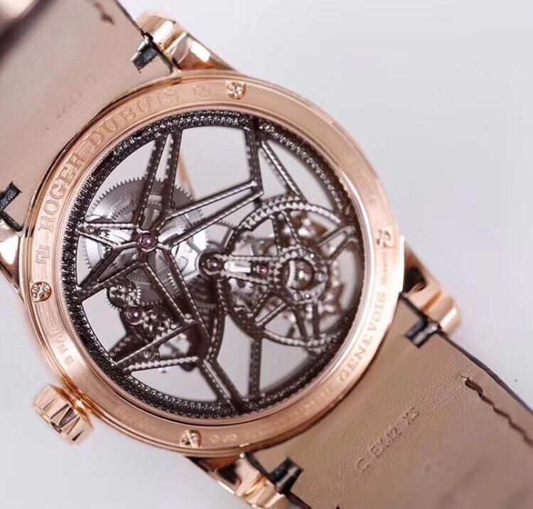 BBR Factory V3 versiyon Roger Dubuis Kral serisi RDDBEX0393 tourbillon replika saatinde neler yükseltildi? — 23. fotoğraf