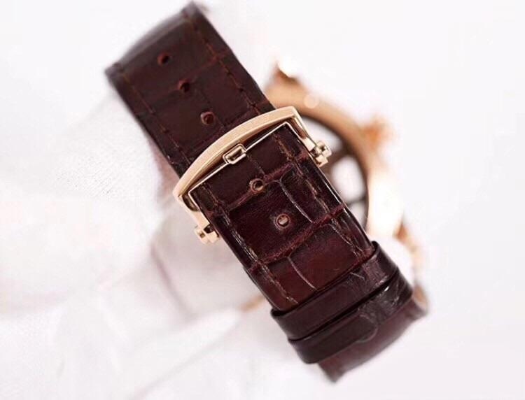 BBR Factory V3 versiyon Roger Dubuis Kral serisi RDDBEX0393 tourbillon replika saatinde neler yükseltildi? — 24. fotoğraf