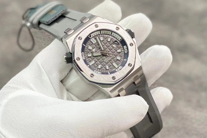 BF Factory Audemars Piguet AP15720 gri/mavi/yeşil kadranlı yeni replika saat — 2. fotoğraf
