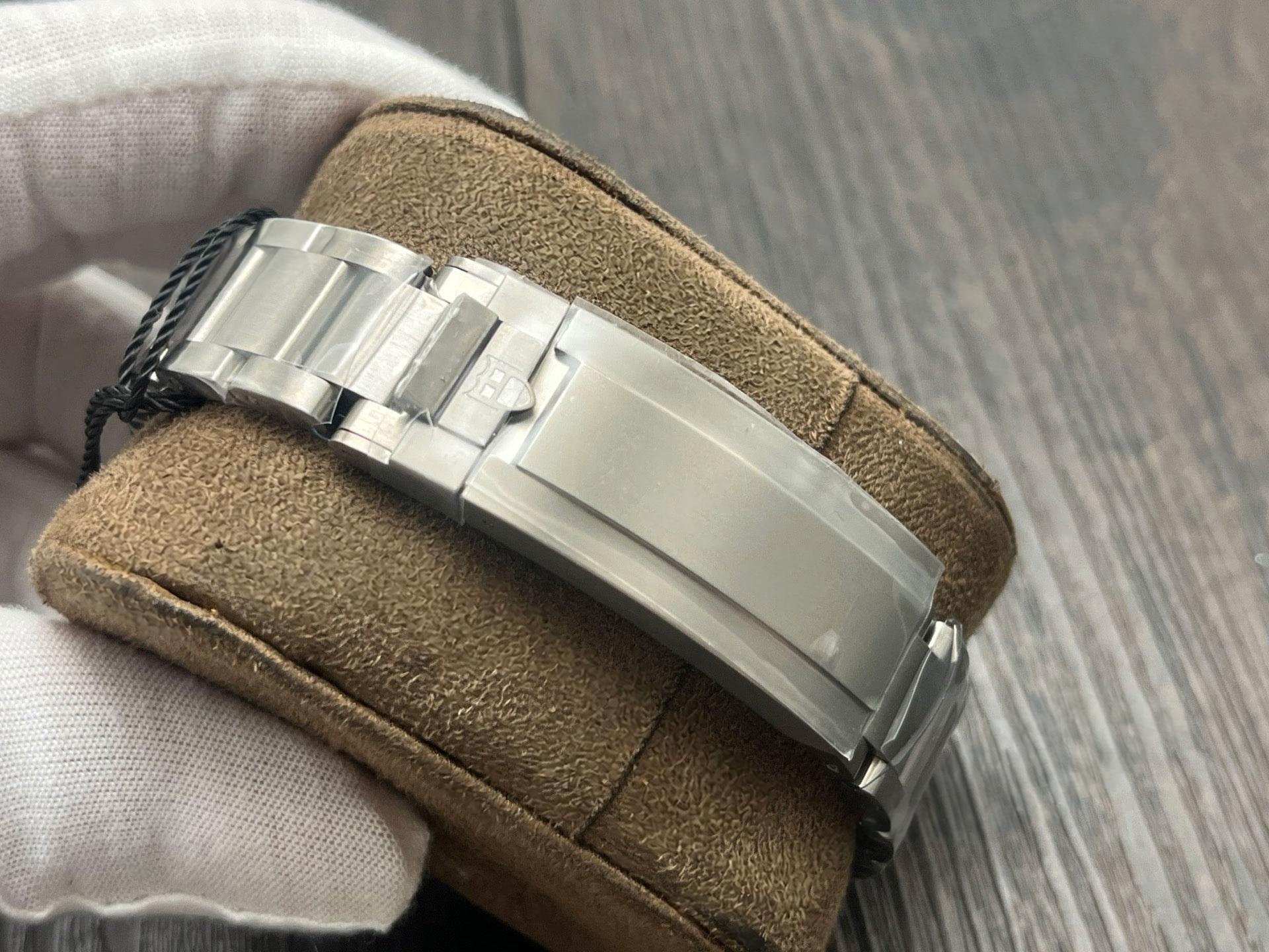 Bileğin yeni gözdesi! Tudor Pelagos 39, şehirli dalış saati efsanesini yeniden yorumluyor — 5. fotoğraf