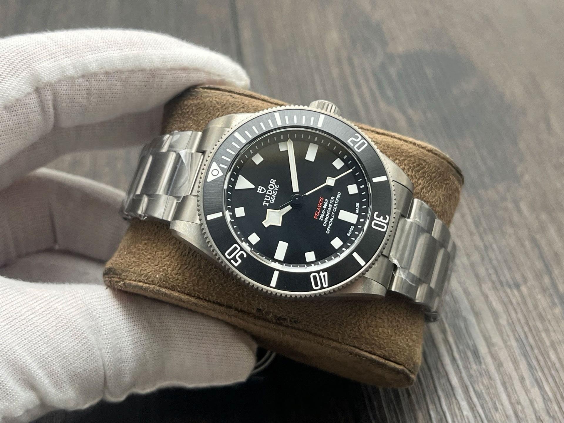 Bileğin yeni gözdesi! Tudor Pelagos 39, şehirli dalış saati efsanesini yeniden yorumluyor — 7. fotoğraf