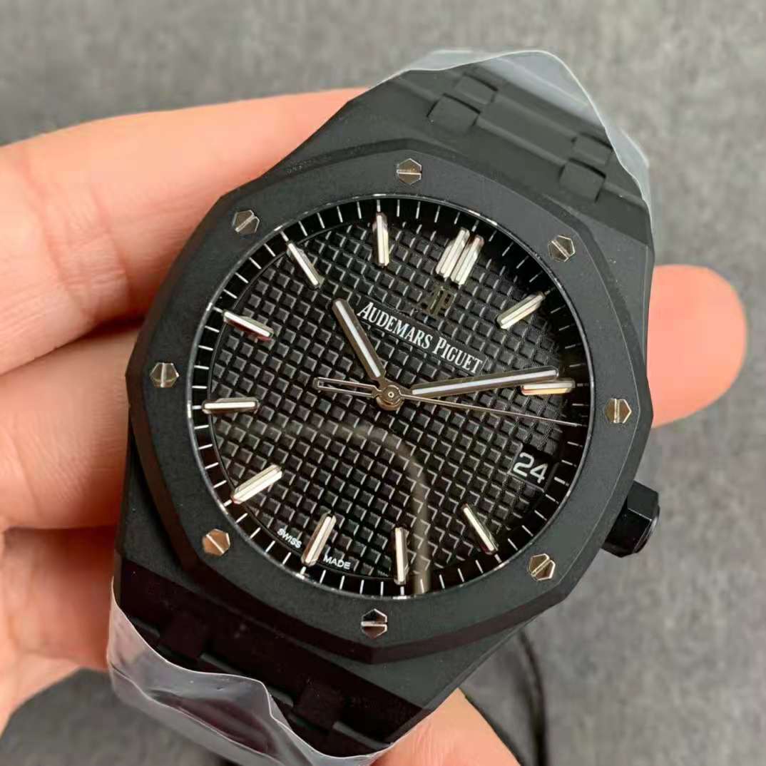 Replika Audemars Piguet Royal Oak 15500 DLC Saat