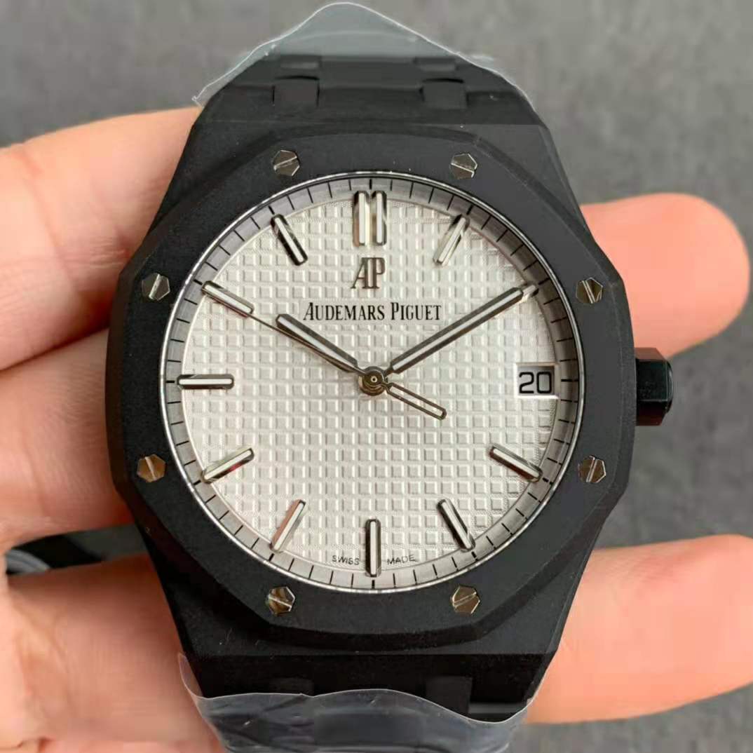 Audemars Piguet 15500 DLC Beyaz