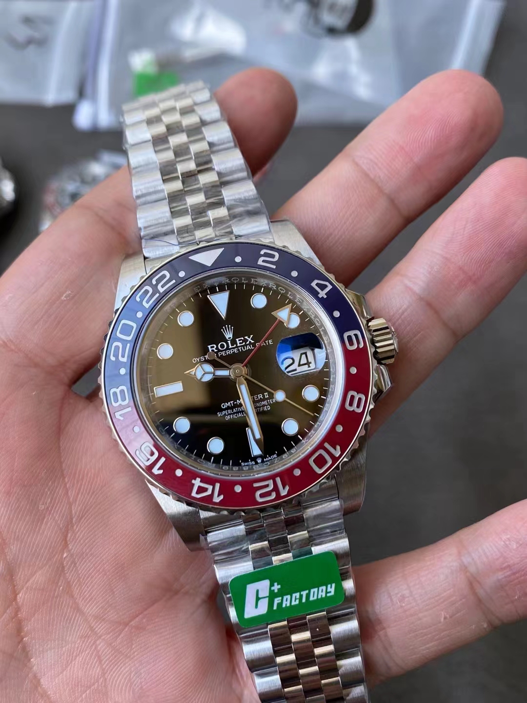 C+ Replika Rolex GMT-Master Mavi Kırmızı