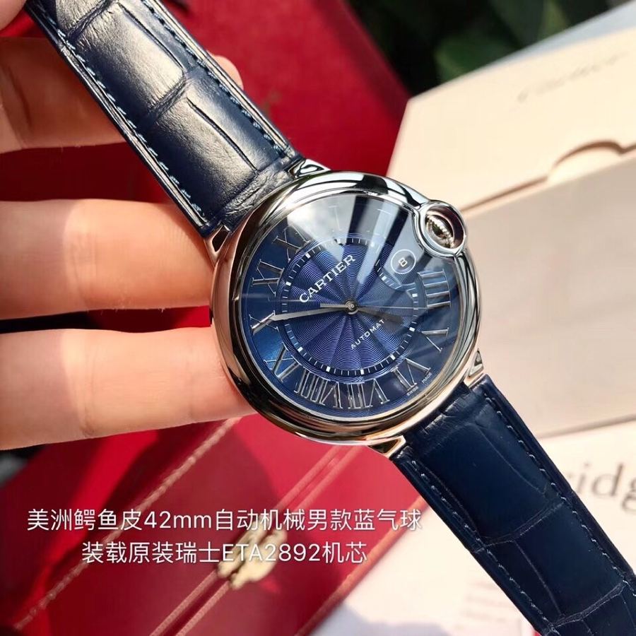 Cartier Ballon Bleu serisi 42 mm erkek mekanik saatinin incelemesi — 1. fotoğraf