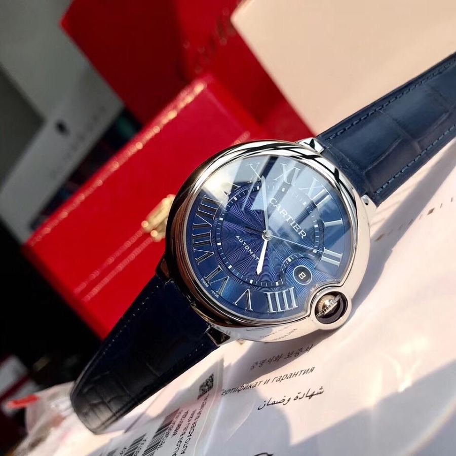 Cartier Ballon Bleu serisi 42 mm erkek mekanik saatinin incelemesi — 2. fotoğraf