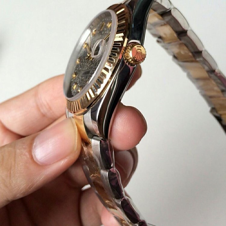 Replika Rolex 41mm Datejust Altın Rengi Kurma Kolu