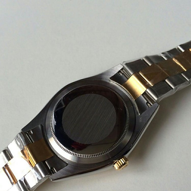 Replika Rolex Datejust Masif Kasa Arkası
