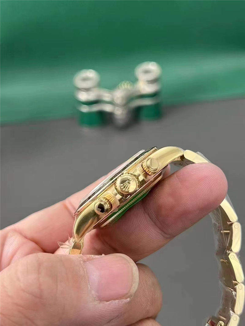 Clean fabrikasının Rolex yeşil-altın Daytona'sı alınır mı? — 3. fotoğraf